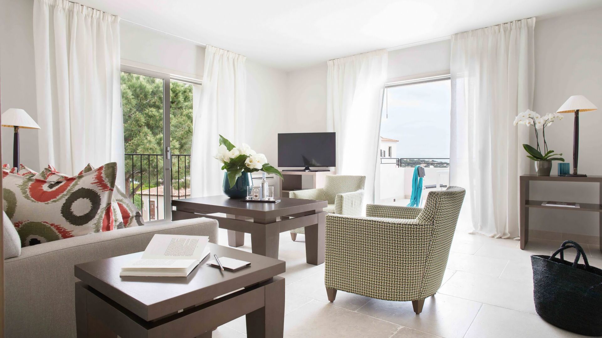 2-Bedroom Sea Apartment